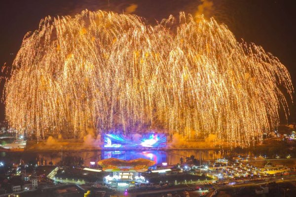 城中投资 第十七届浏阳花炮文化节开幕